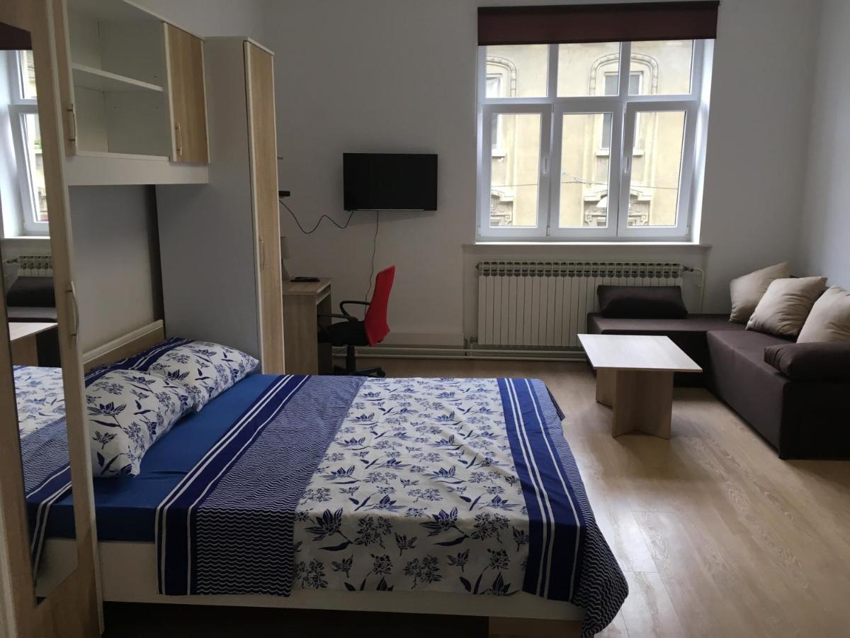 Centar Oaza Appartement Zagreb Buitenkant foto