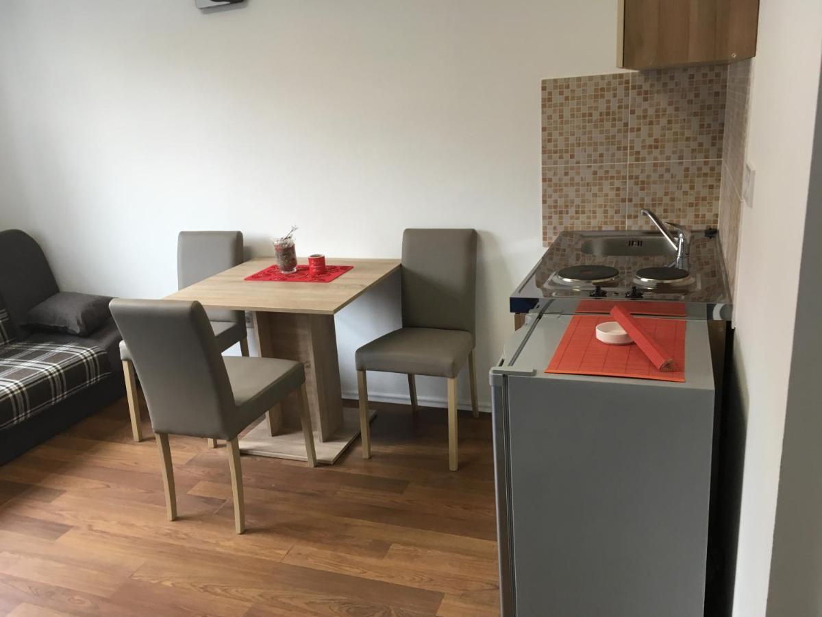Centar Oaza Appartement Zagreb Buitenkant foto