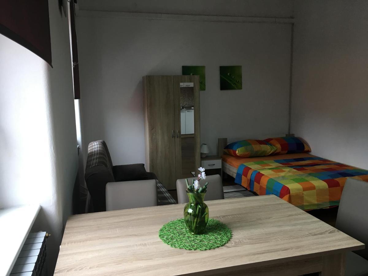 Centar Oaza Appartement Zagreb Buitenkant foto