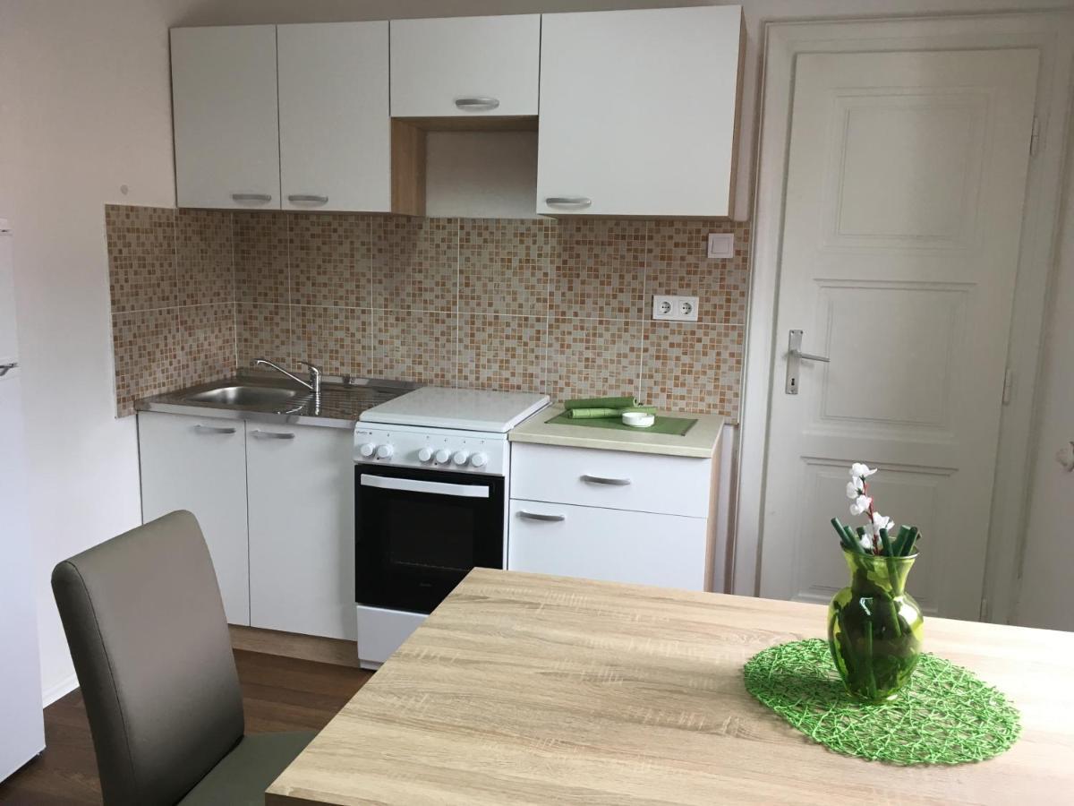 Centar Oaza Appartement Zagreb Buitenkant foto